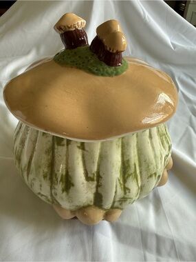 Vintage 1970’s Ceramic Mushroom Cookie Jar - Beige and Green